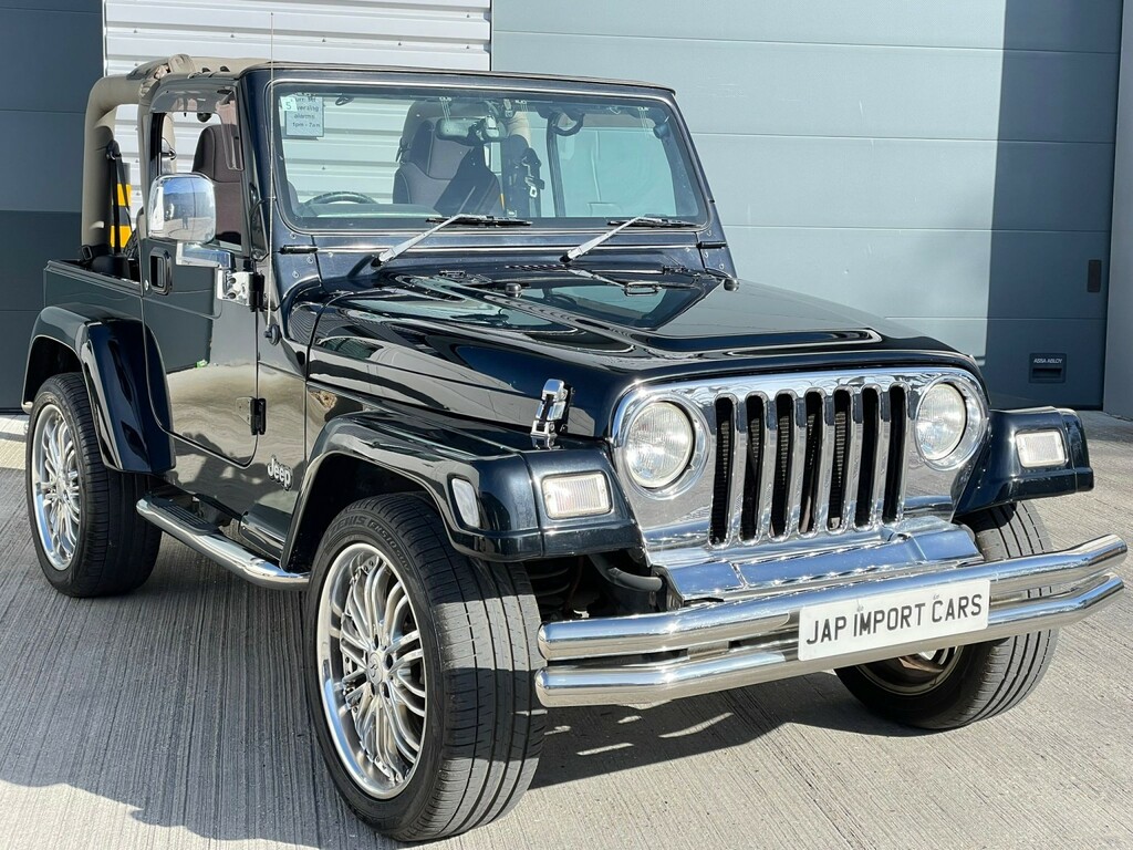 Jeep Wrangler Convertible Hardtop Chromed Looks Amazing Black