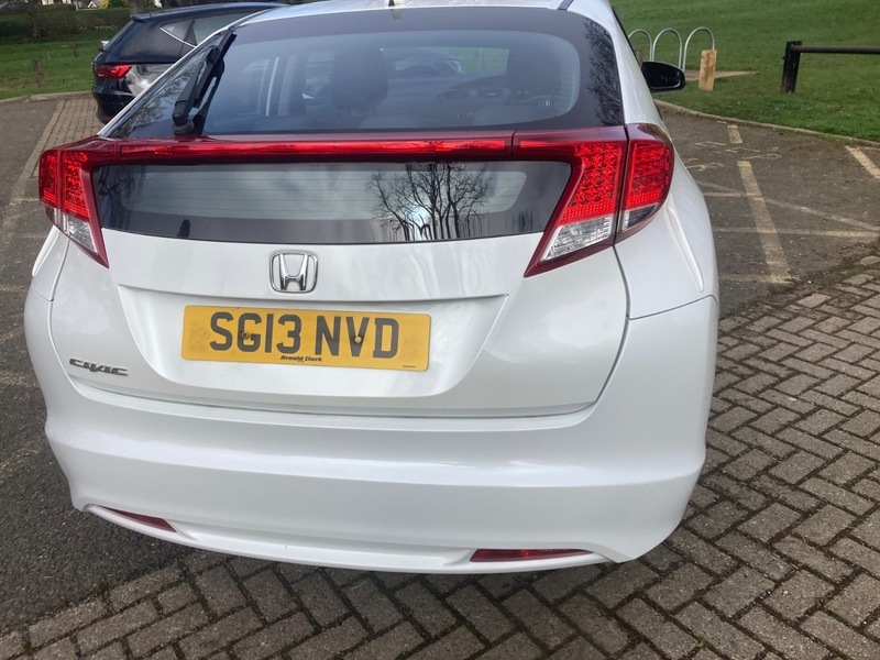 Honda Civic 1.4 I-vtec Se White #4