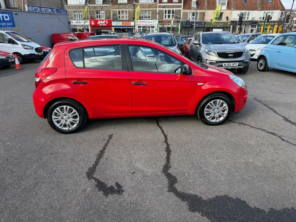 Hyundai I20 Hatchback 1.2 Classic Euro 4 200959 Red #2