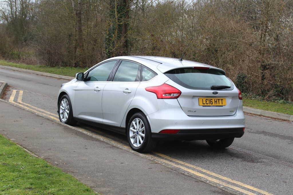 Ford Focus Titanium Silver #3