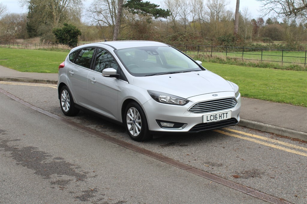 Ford Focus Titanium Silver