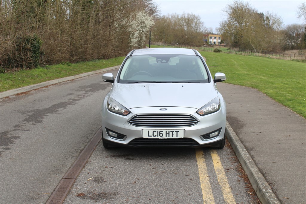 Ford Focus Titanium Silver #2