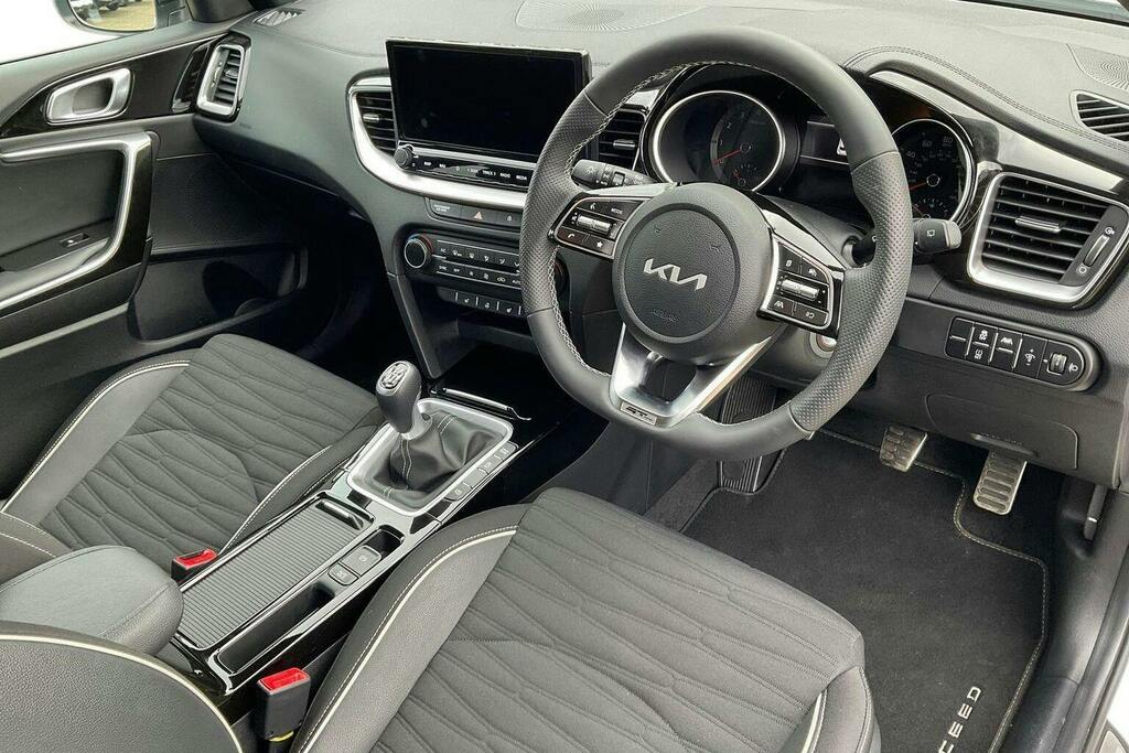Kia Xceed 1.0 T Gdi Mhev Gt Line Suv Hybrid Manua GF75MLZ White #6