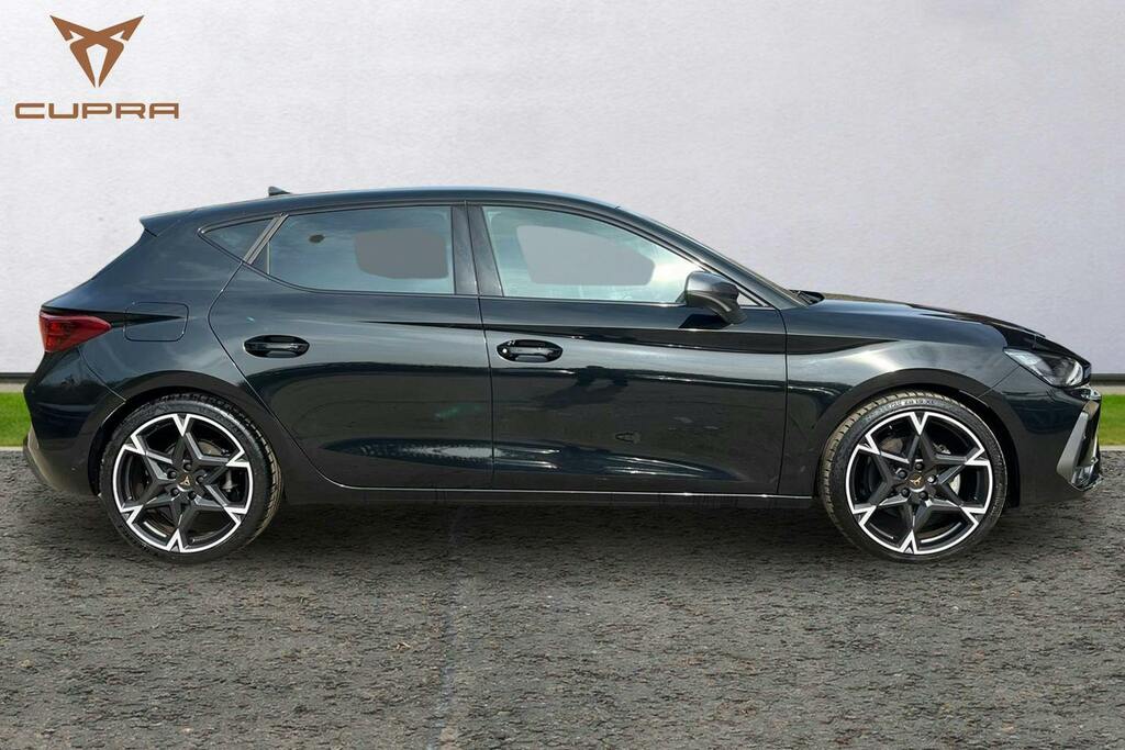 Cupra Leon 1.5 Tsi V2 Hatchback KS25TWD Black #4