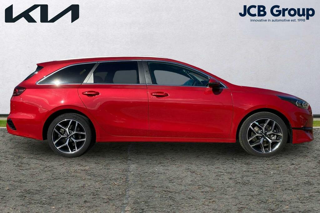 Kia Ceed 1.5 T Gdi 3 Sportswagon GF25OZX Red #4