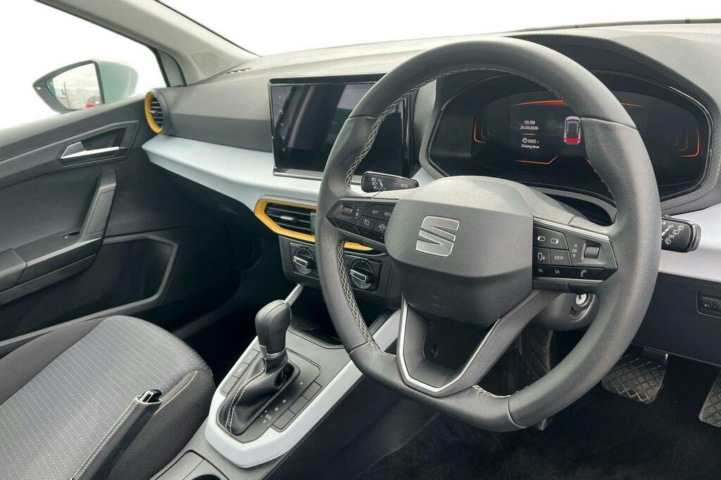 Seat Arona 1.0 Tsi Se Technology Suv Dsg GN75XYZ White #6