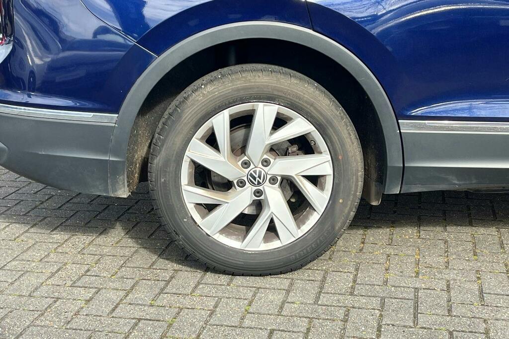 Volkswagen Tiguan Allspace 1.5 Tsi Life Suv Blue #5