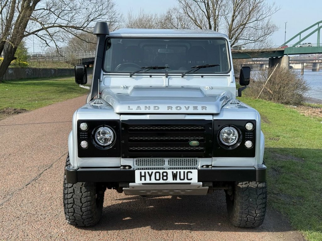 Land Rover Defender 2.4L County Silver #2