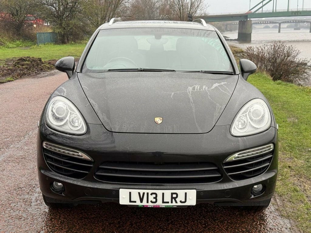 Porsche Cayenne Suv LV13LRJ Black #2