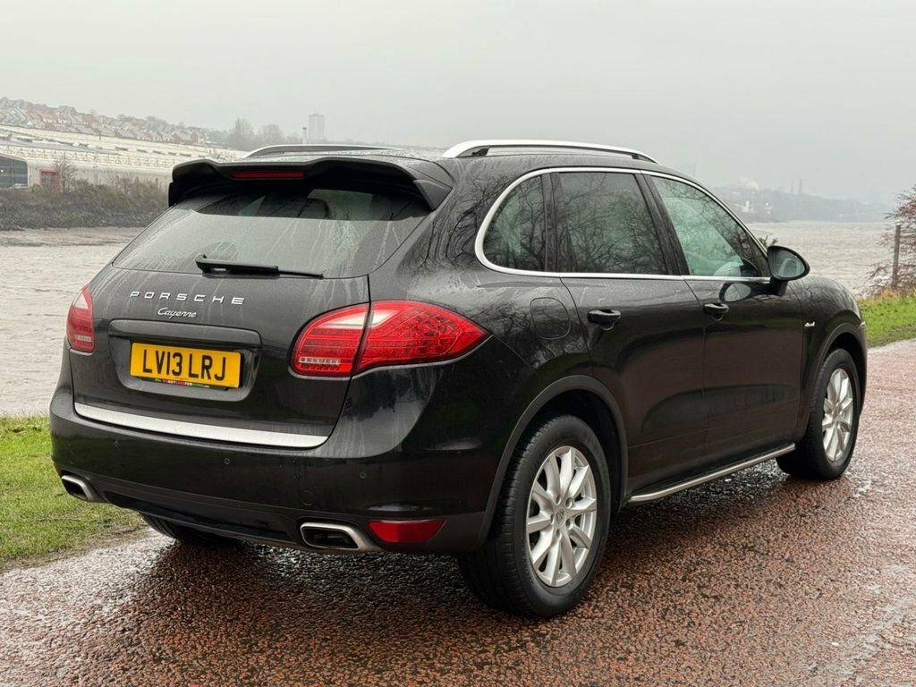 Porsche Cayenne Suv LV13LRJ Black #4