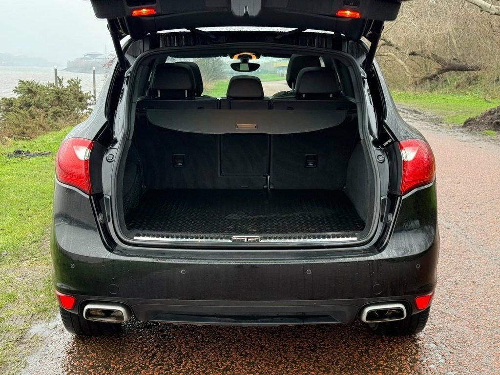 Porsche Cayenne Suv LV13LRJ Black #6