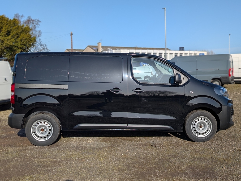 Citroen Dispatch 1.5Bhdi 120Hp Enterprise AB6118 Black #5