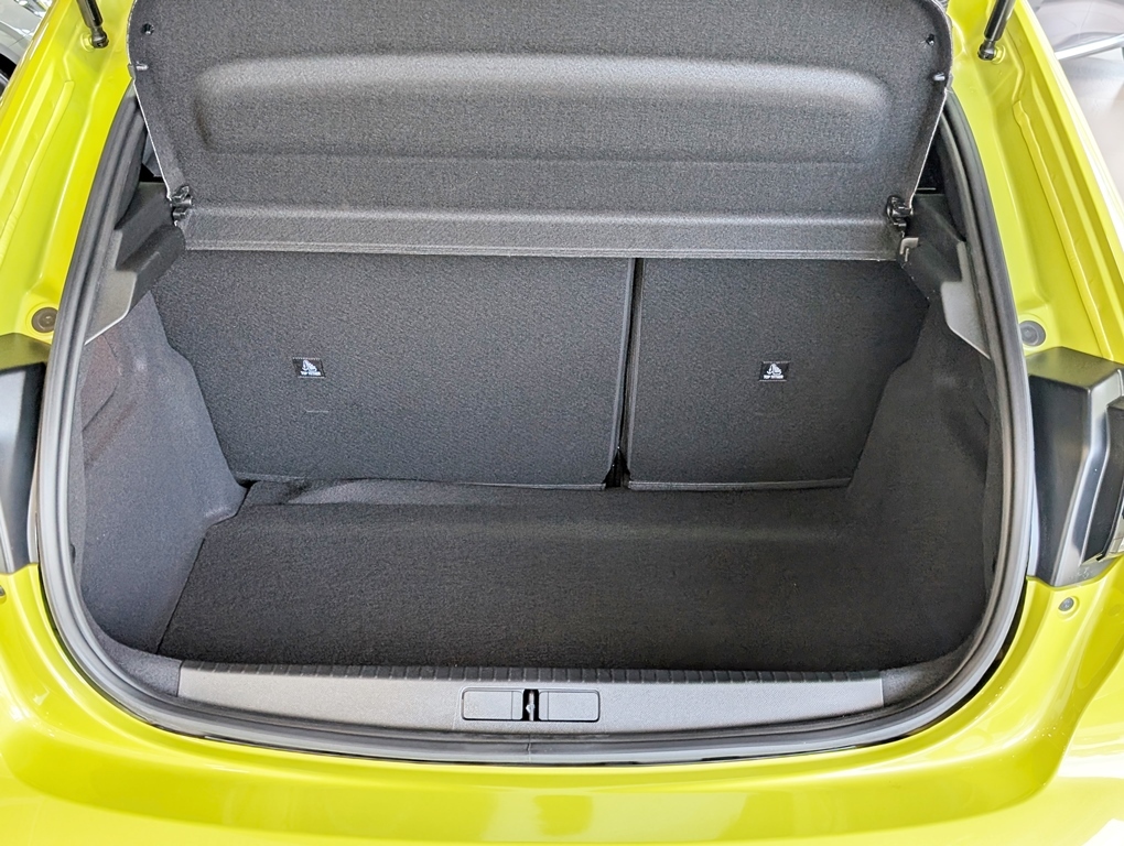 Peugeot 208 1.2 110Hp Allure Hybrid  Yellow #4