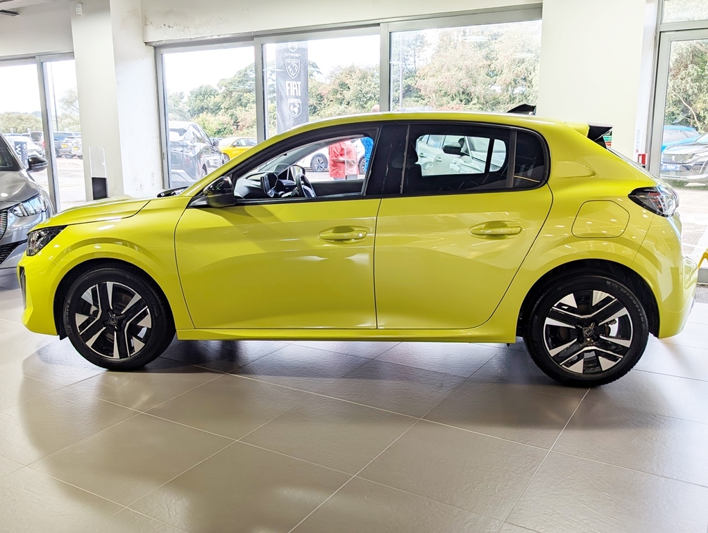 Peugeot 208 1.2 110Hp Allure Hybrid  Yellow #5