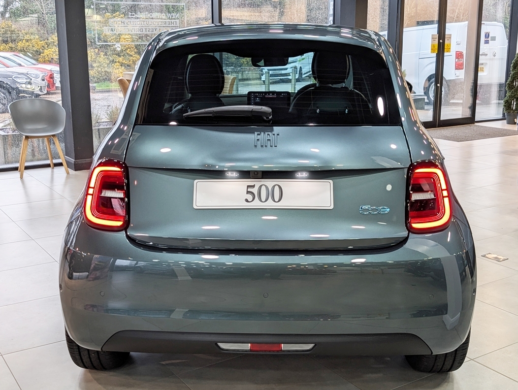 Fiat 500E 42Kwh 116Hp Giorgio Armani Ev Green #3