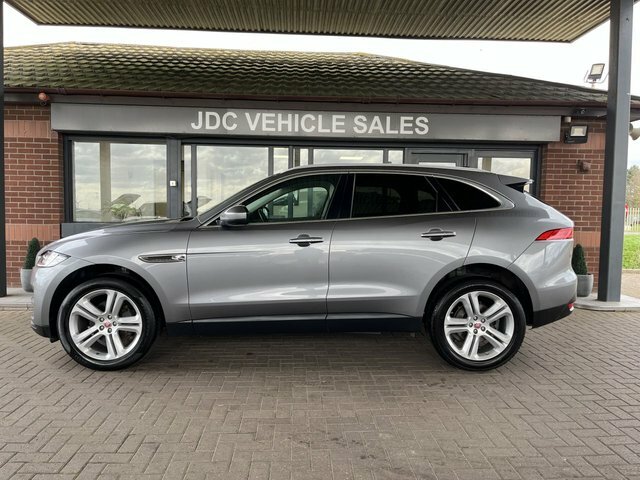 Jaguar F-Pace 2020 2.0 D180 Portfolio Suv Awd Eu OV70ZSX Grey #4
