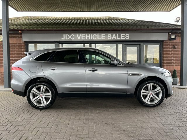 Jaguar F-Pace 2020 2.0 D180 Portfolio Suv Awd Eu OV70ZSX Grey #3