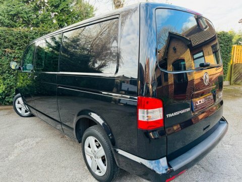 Volkswagen Transporter 2.0 Tdi Bluemotion YB14FWC Black #2