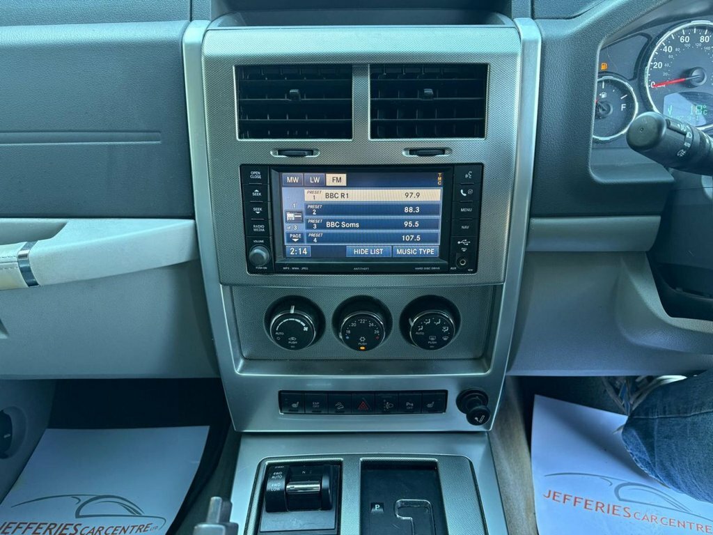 Jeep Cherokee Suv Black #14