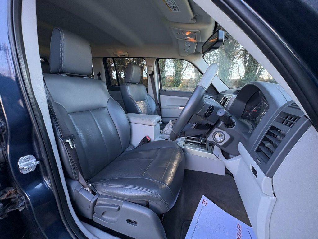 Jeep Cherokee Suv Black #17