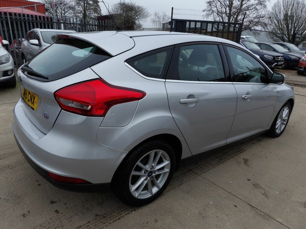 Ford Focus 1.6 Tdci Zetec Hatchback Euro 5 DN15CNX Silver #6