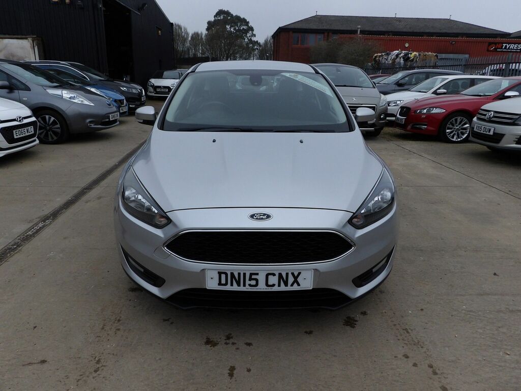 Ford Focus 1.6 Tdci Zetec Hatchback Euro 5 DN15CNX Silver #2