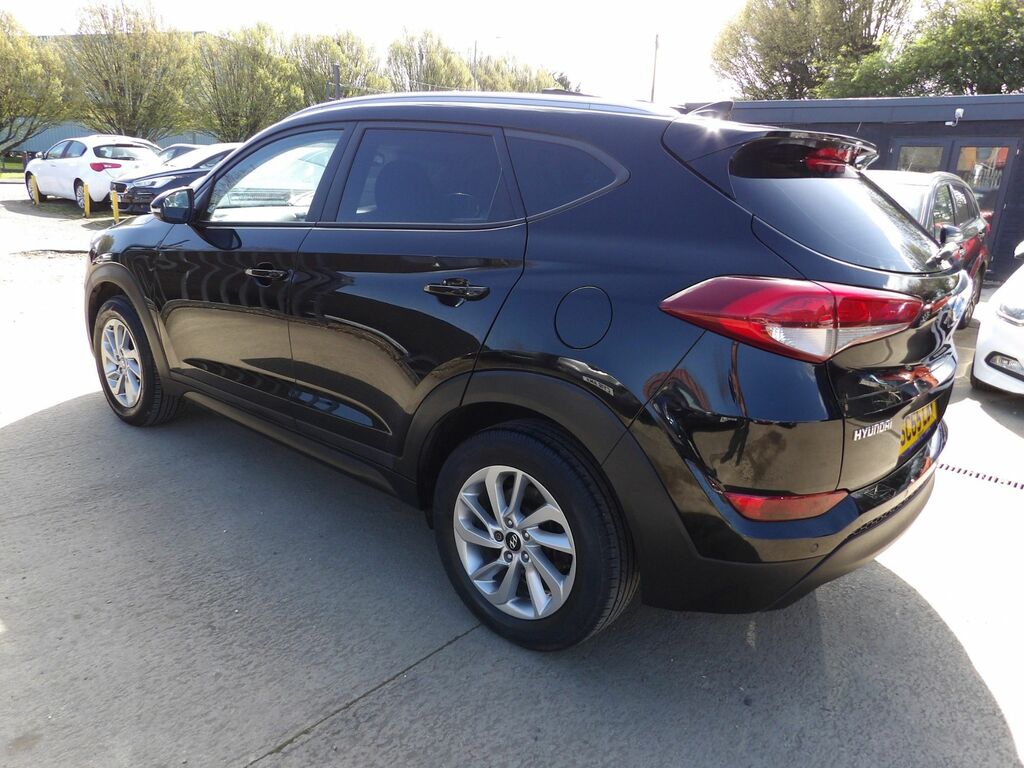 Hyundai Tucson 1.7 Crdi Blue Drive Se Nav Suv E SC65LBV Black #4