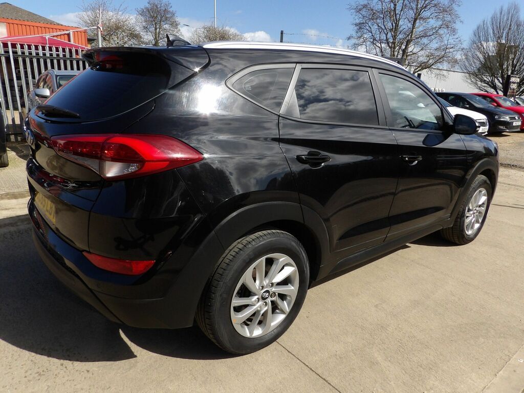 Hyundai Tucson 1.7 Crdi Blue Drive Se Nav Suv E SC65LBV Black #6