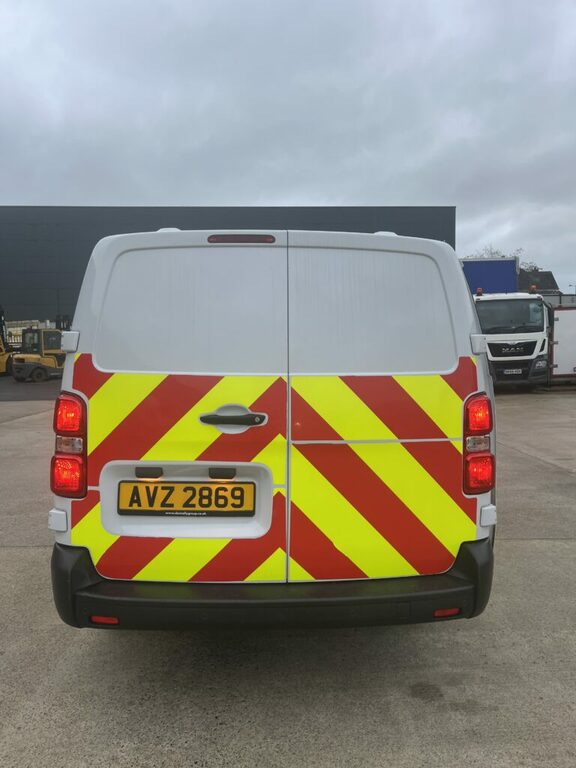 Vauxhall Vivaro 2.0D Crew Cab AVZ2869 #4