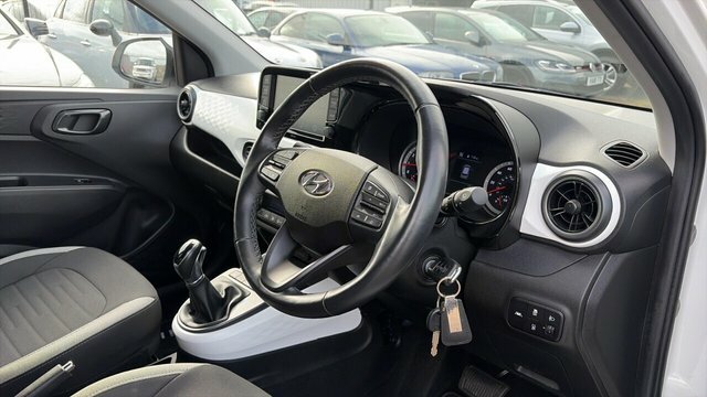 Hyundai I10 1.0 Premium Hatchback Euro 6 Ss White #5