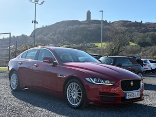 Jaguar XE Prestige D Red