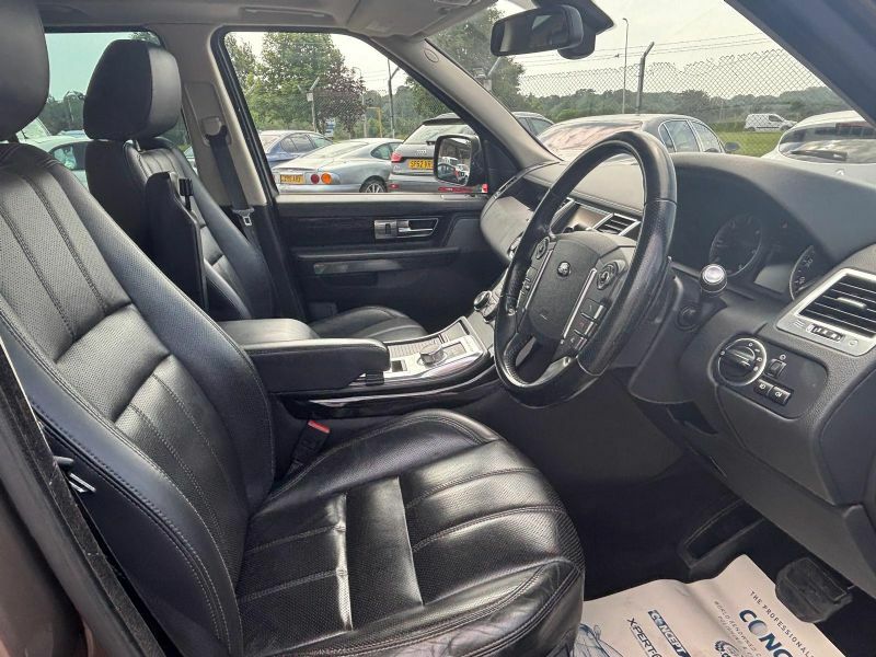 Land Rover Range Rover Sport Hse Sdv6 A Brown