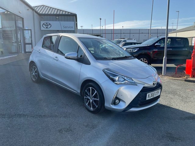 Toyota Yaris 1.5 Vvt-i Icon Tech Hatchback Eu Silver