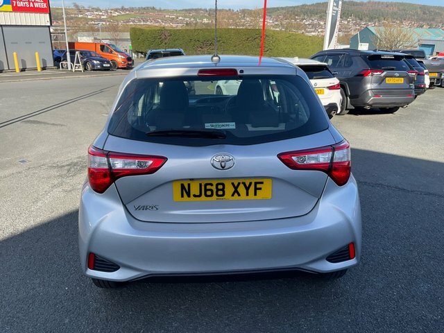 Toyota Yaris 1.5 Vvt-i Icon Tech Hatchback Eu NJ68XYF Silver #6