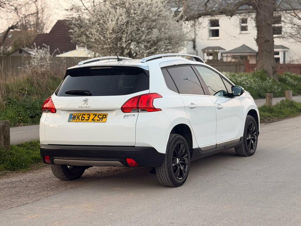 Peugeot 2008 Allure E-hdi White #6