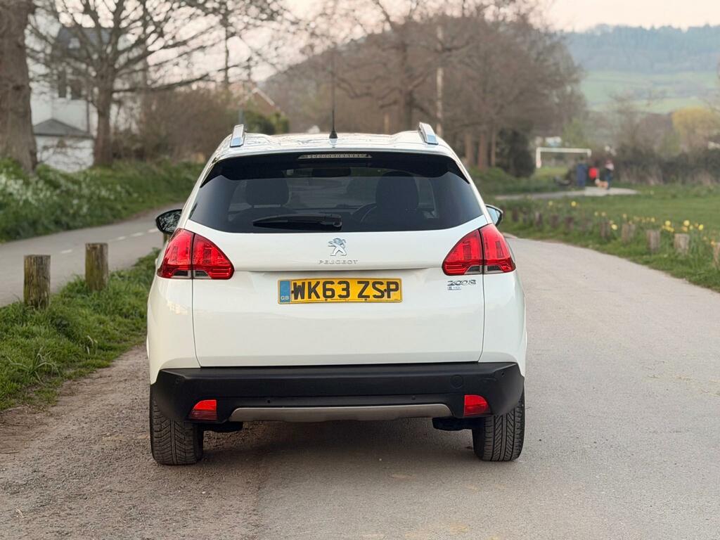 Peugeot 2008 Allure E-hdi White #5