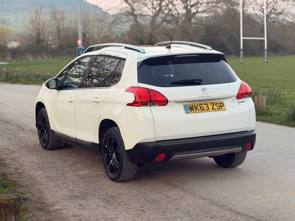 Peugeot 2008 Allure E-hdi White #4