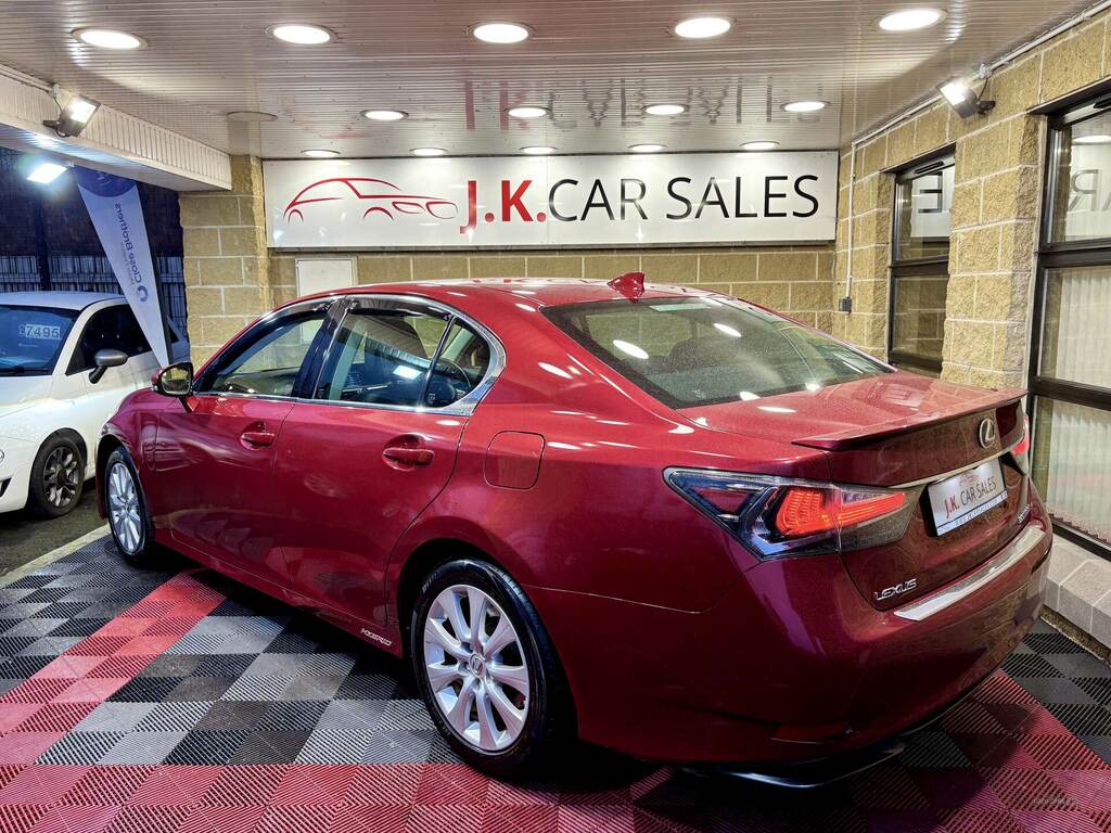 Lexus GS 300H 2.5 Executive Edition Cvt Red #4