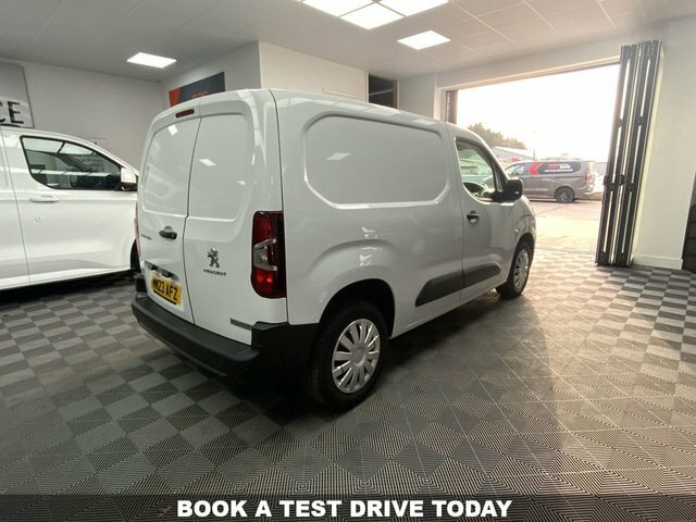 Peugeot Partner 1.5 Bluehdi 1000 Professional MM23AFZ White #3