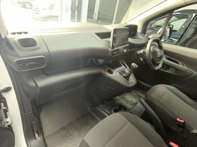 Peugeot Partner 1.5 Bluehdi 1000 Professional MM23AFZ White #6