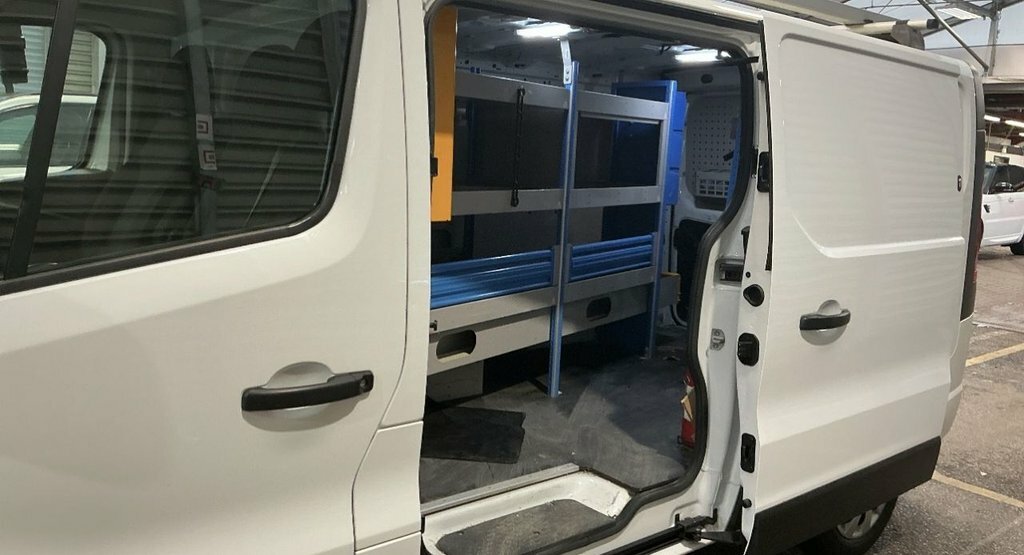 Vauxhall Vivaro 1.6L Sportive White #5
