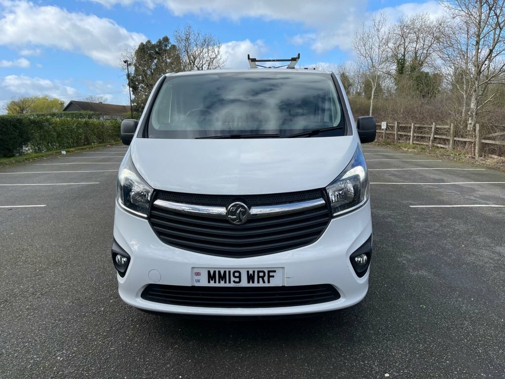 Vauxhall Vivaro 1.6L Sportive White #6