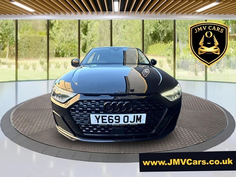 Audi A1 Sportback Tfsi Technik YE69OJM Black #3