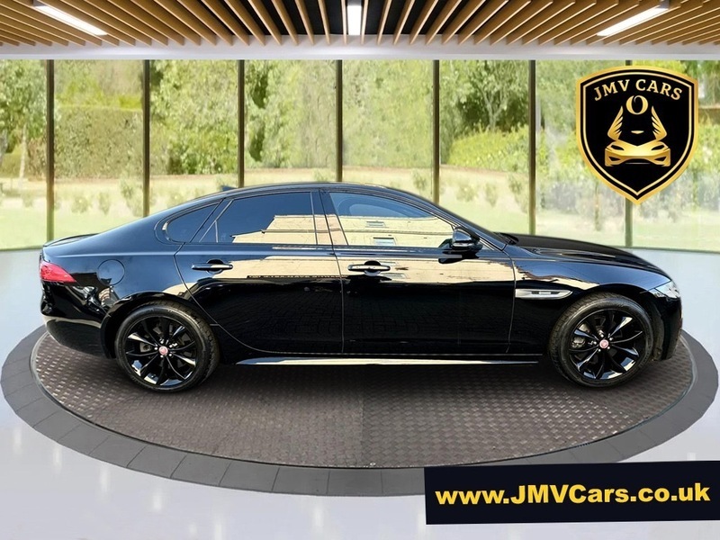 Jaguar XF R-sport Black #2