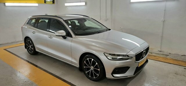 Volvo V60 2019 2.0 D3 Momentum Pro Estate Eu PRZ1868 Silver #2