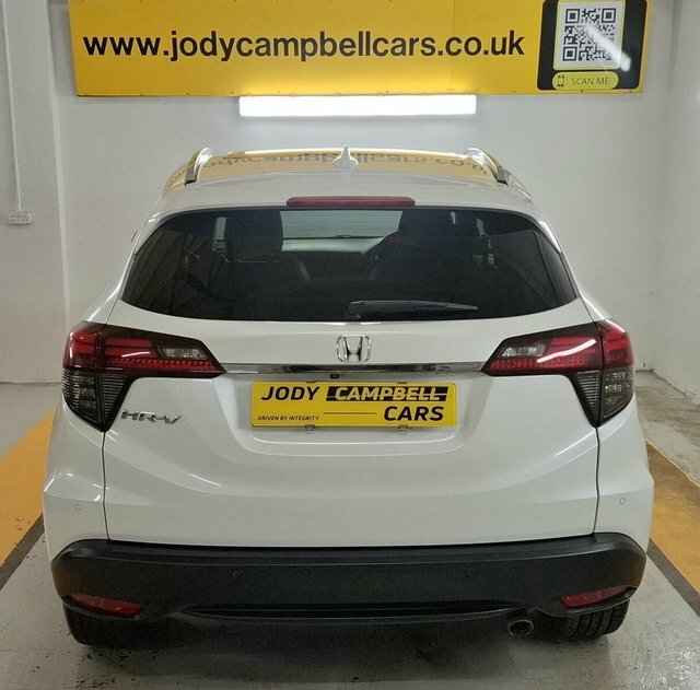 Honda Hr-V 2018 1.5 I-vtec Ex Suv Cvt Euro 6 Ss PF68HTO White #4