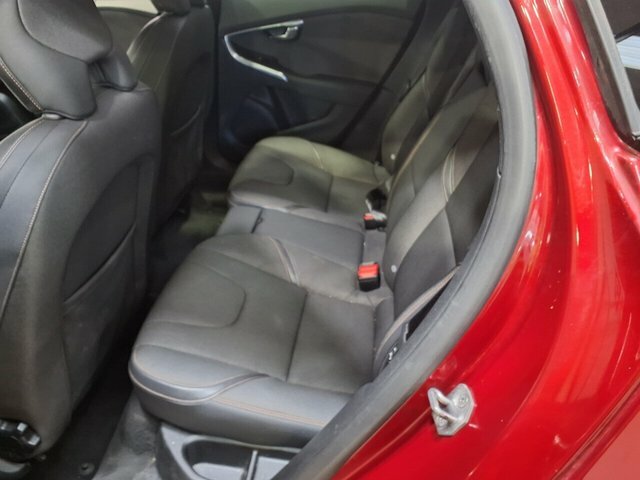 Volvo V40 Cross Country 2015 2.0 D3 Se Hatchback Euro 6 S Red #6