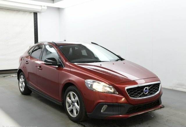 Volvo V40 Cross Country 2015 2.0 D3 Se Hatchback Euro 6 S Red