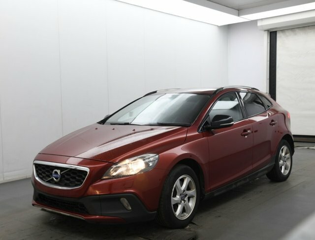 Volvo V40 Cross Country 2015 2.0 D3 Se Hatchback Euro 6 S Red #2