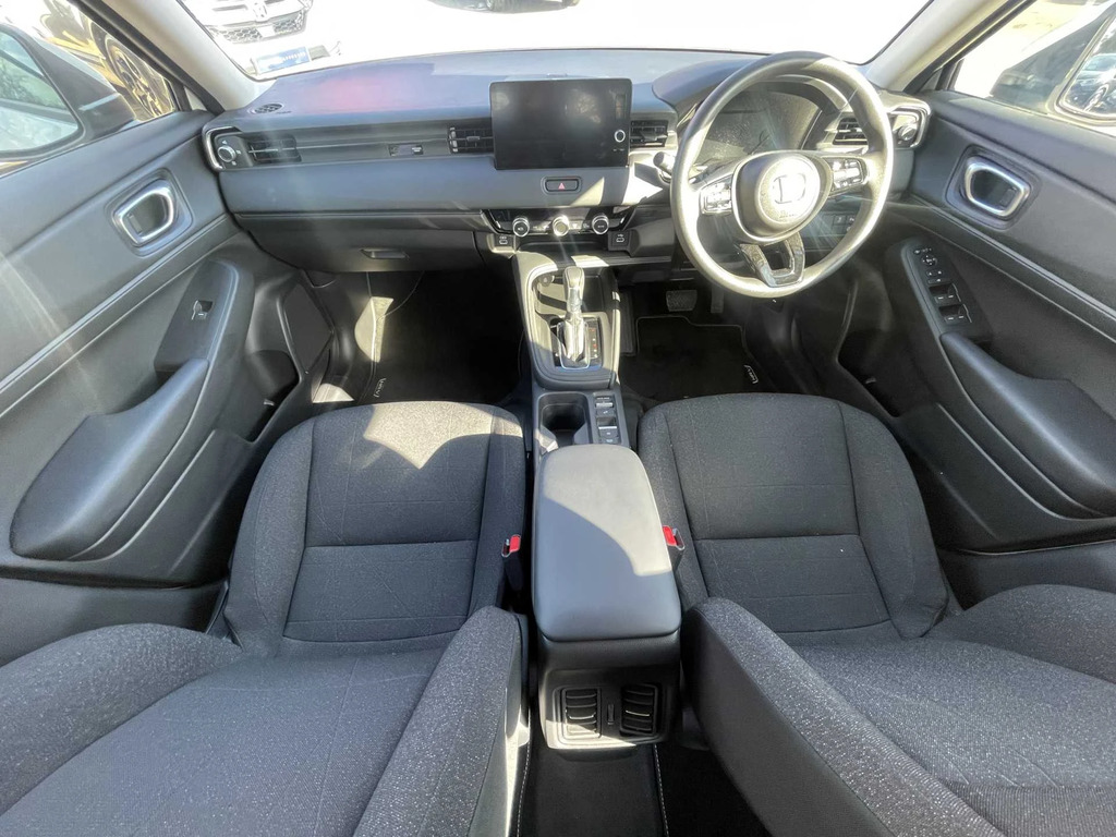 Honda Hr-V Elegance I-mmd Cvt MA22MLA White #4